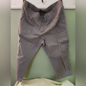 Lee relaxed fit mid rise capri size 18